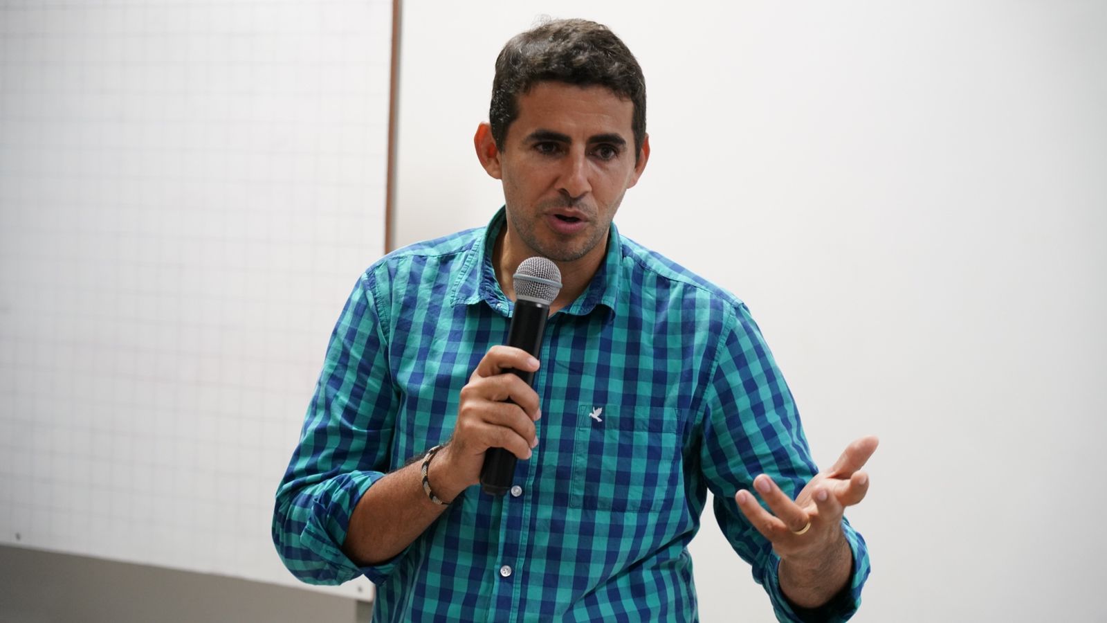 Professor Sinvaldo discursando na abertura da Corregedoria ao diálogo