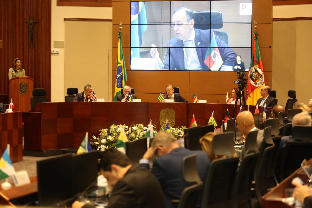 presidente do consepre discursa no encerramento do evento