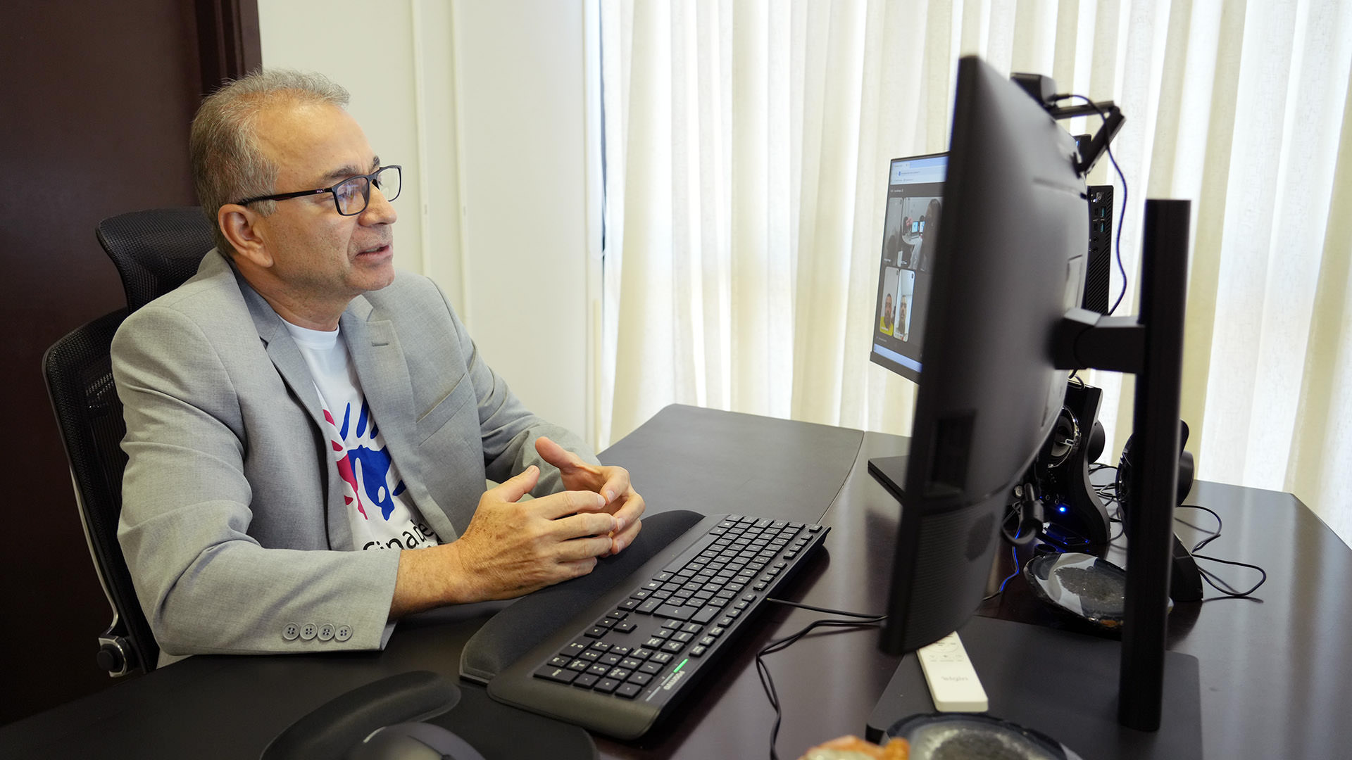 Desembargador Gilson Valadares durante abertura da oficina online de parentalidade, no Tribunal de Justiça
