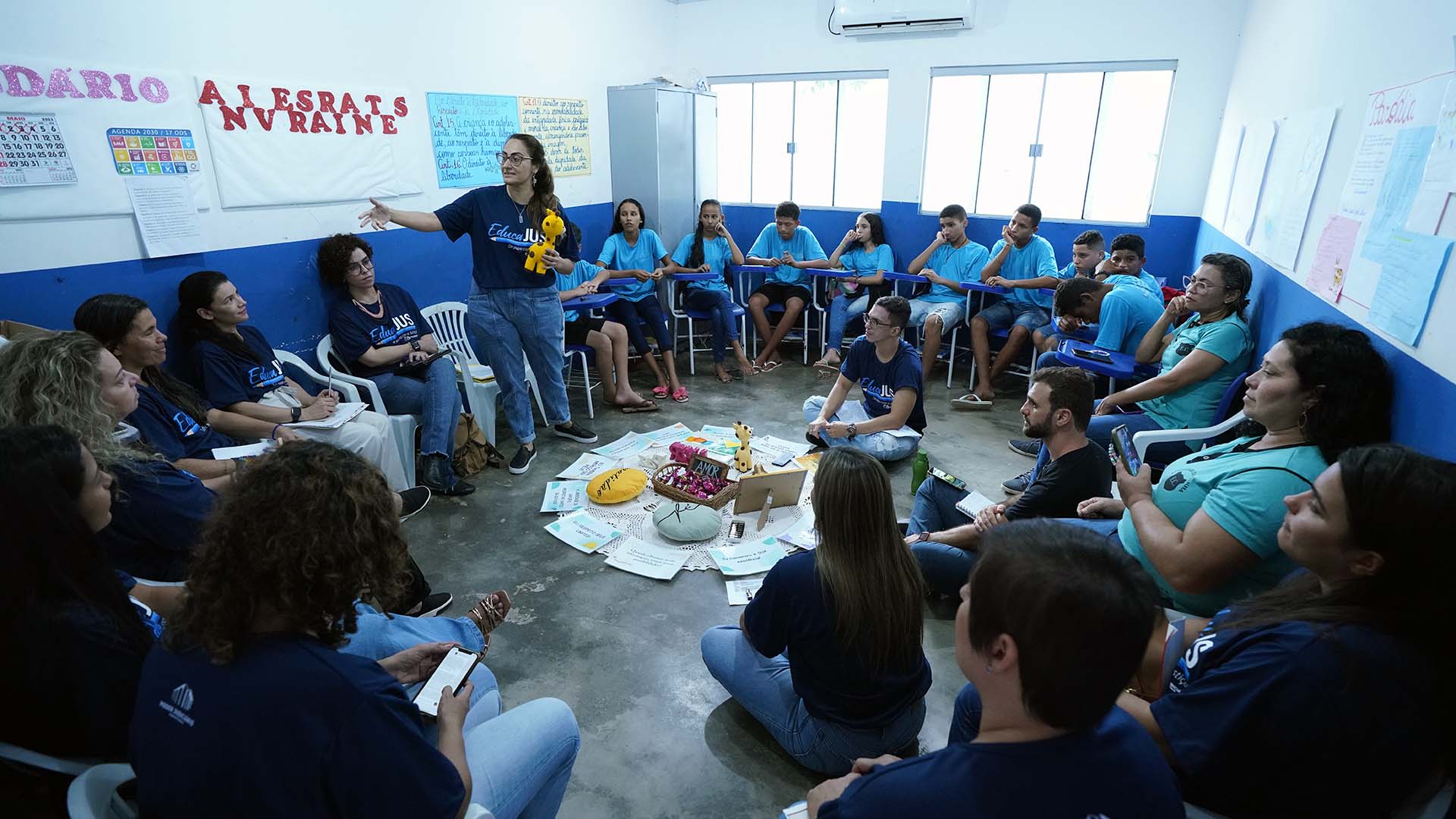 Encontro do Programa EducaJus com alunos de escola pública