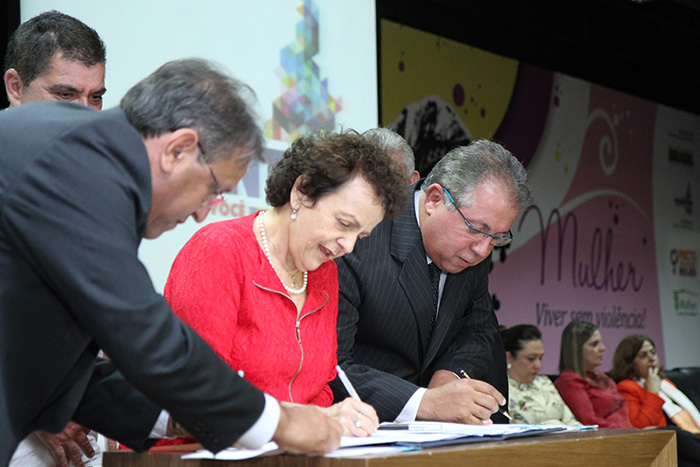 casamulherassina TJT 8978