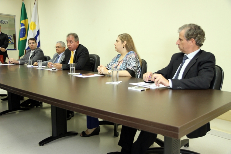 TJT 7672 posseflavia02 posseflavia012