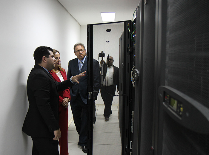 TJT 2672 visitagovernador03