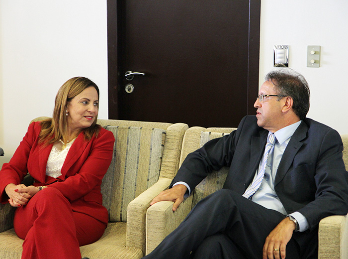 TJT 2672 visitagovernador06