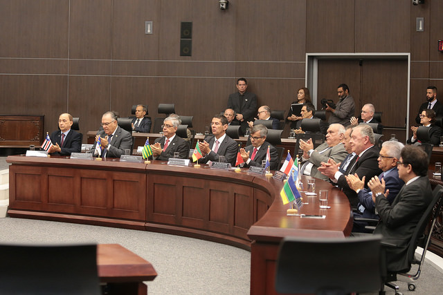 45296602605 de822fec5a z