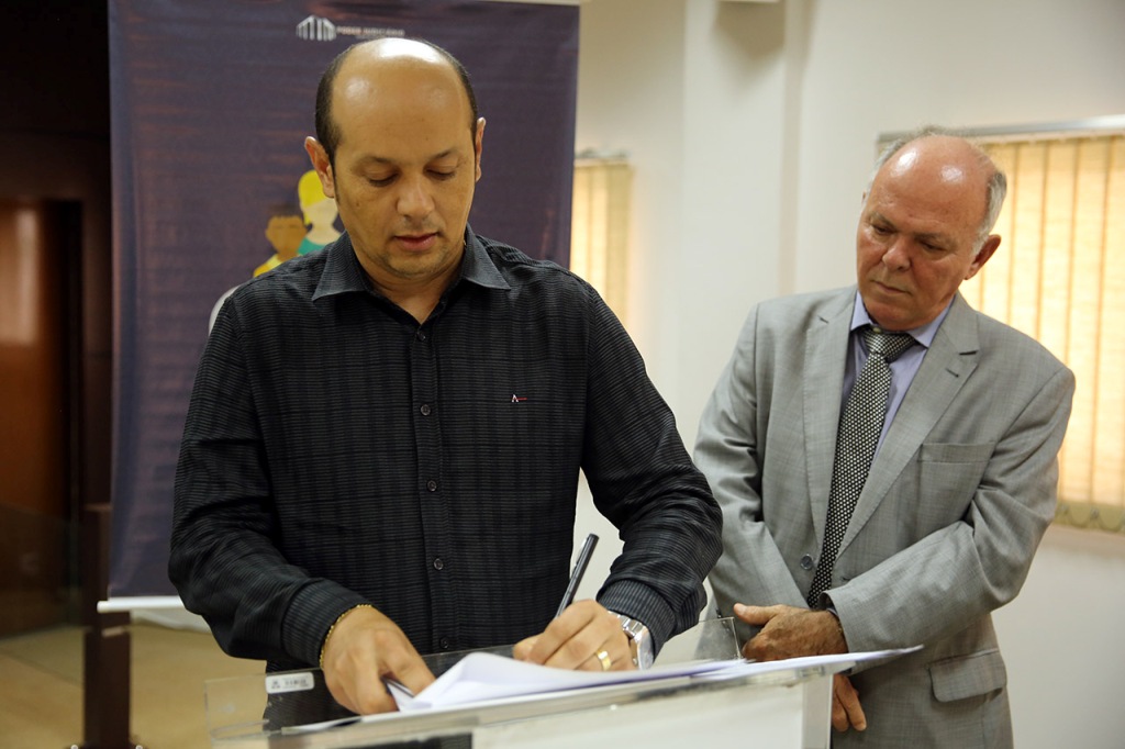 assina termo regular 00001