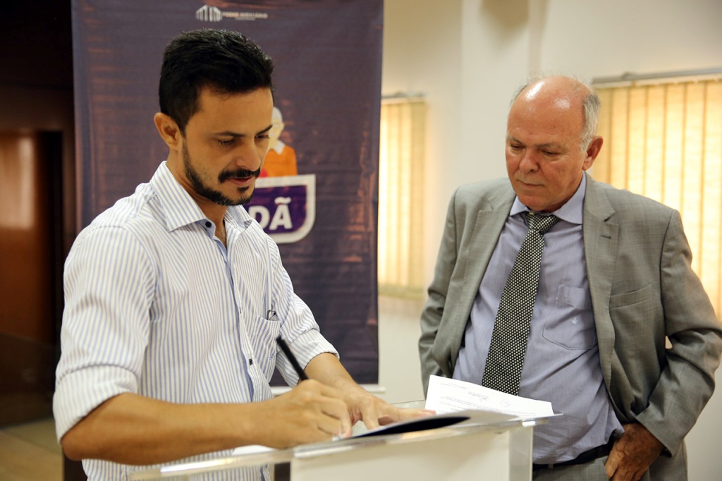 assina termo regular 00002