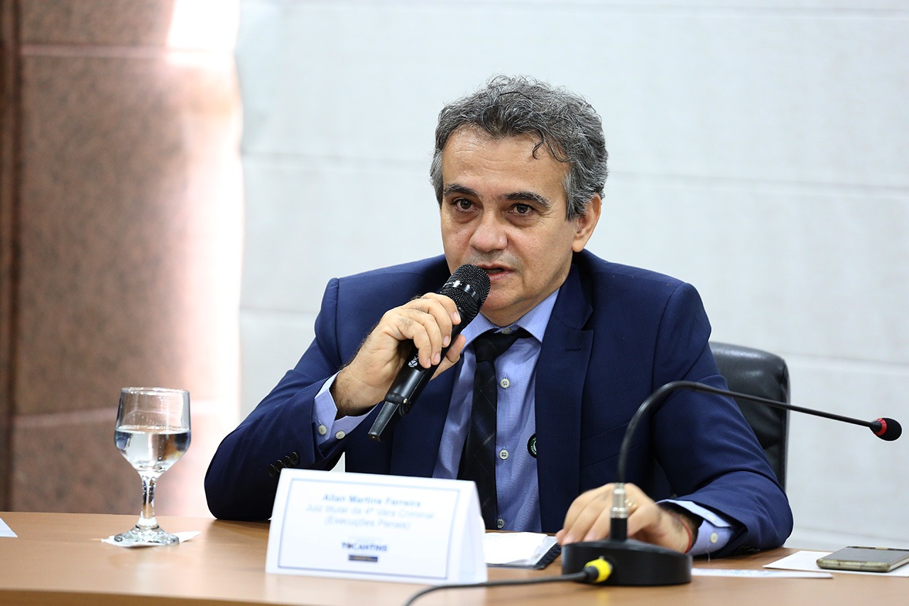 39E25E58 3885 4029 9933 59741FD79259