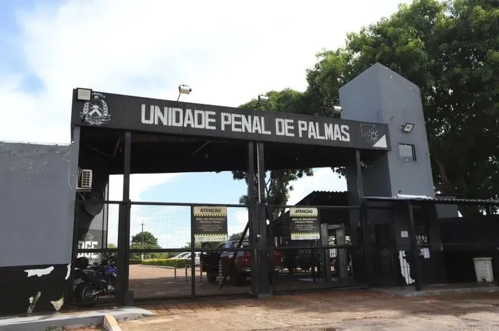 Imagem mostra fachada da unidade penal regional de palmas